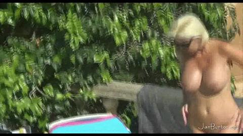31898